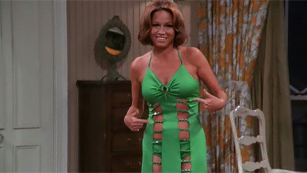 Behind The Scenes Facts About The Mary Tyler Moore Show You Didn T Know Definition Org