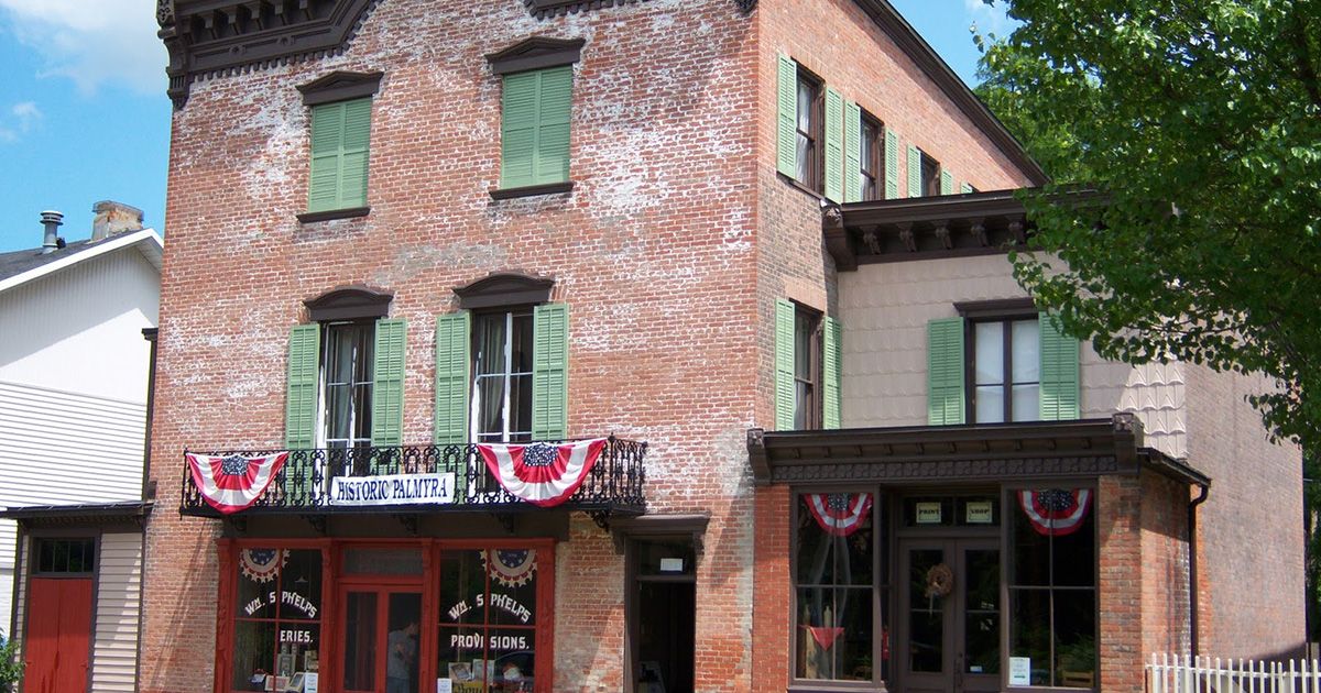 Most Haunted Houses in the US and Their Tales of the Supernatural