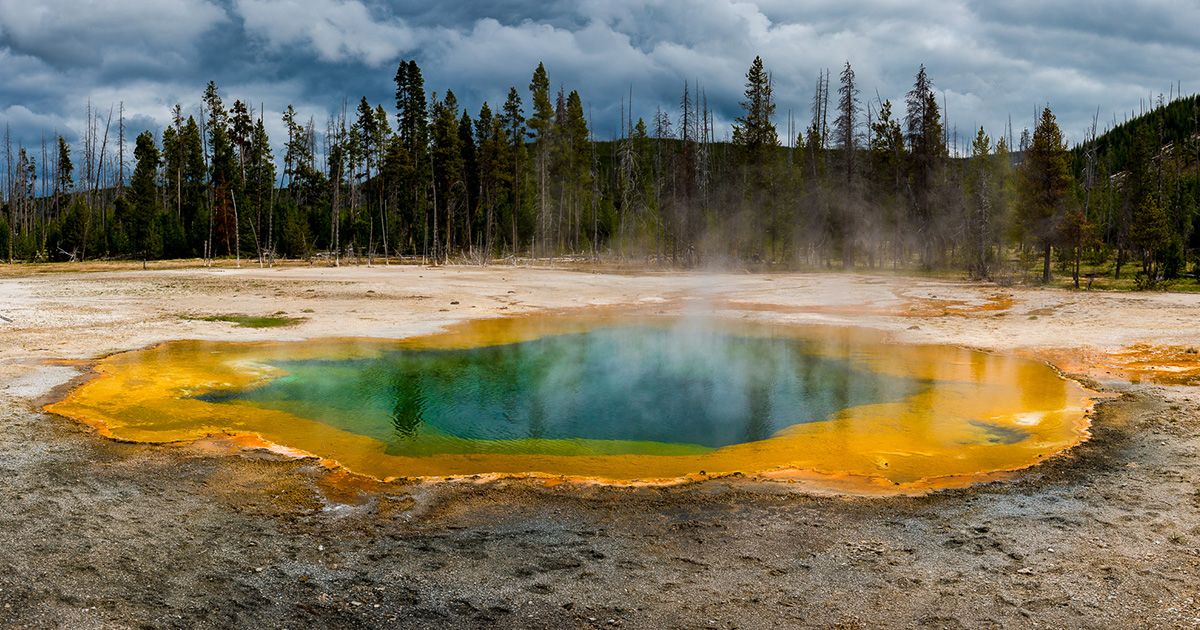 Yellowstone Volcano Why The Supervolcano Could Kill Us All   Supervolcano Start Getty544699130 