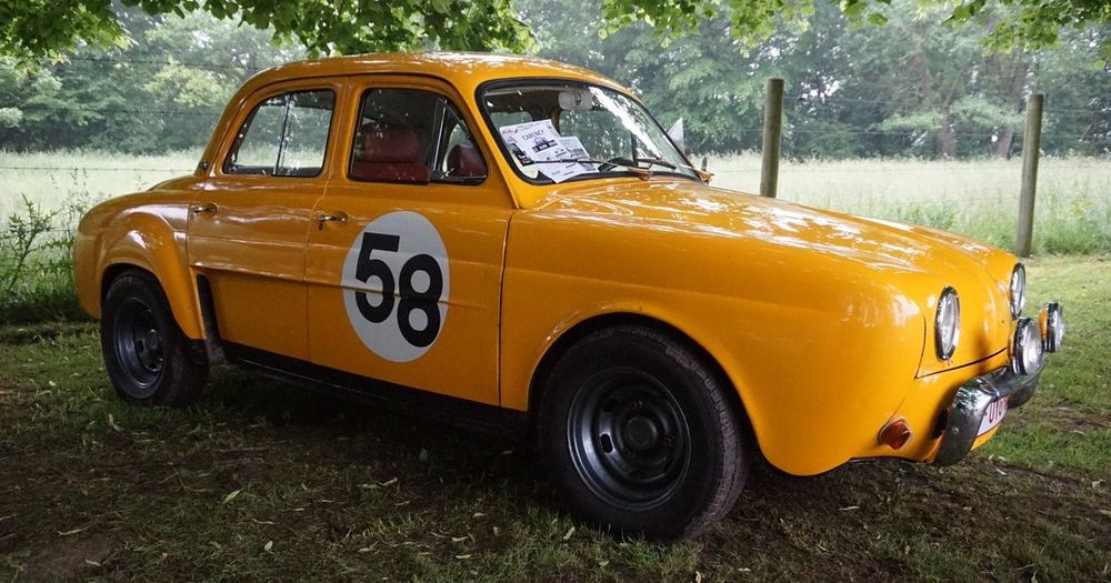 Renault Dauphine (1956)