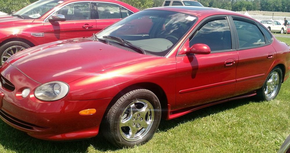 Ford Taurus (1996)