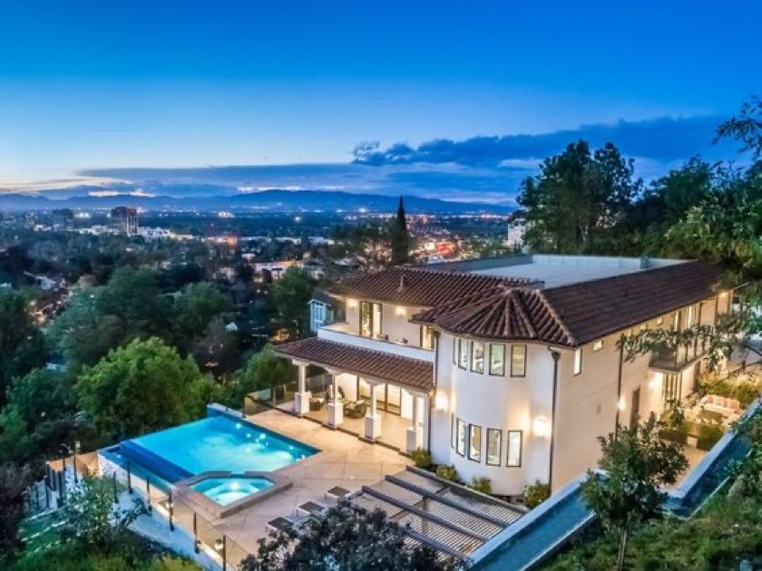Celebrity Homes that Have to be Seen to be Believed