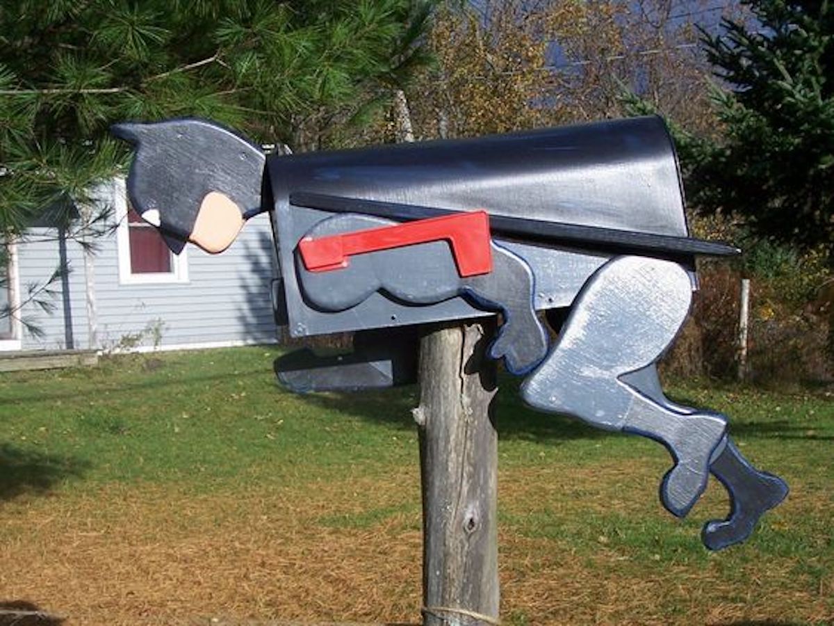 Creative Mailboxes that Improve the Look of Any Yard