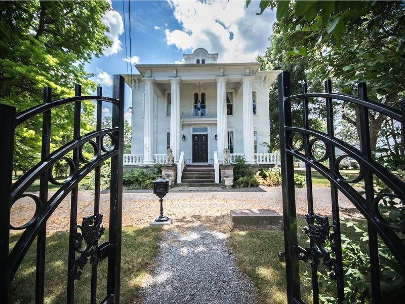 Pillar Estate